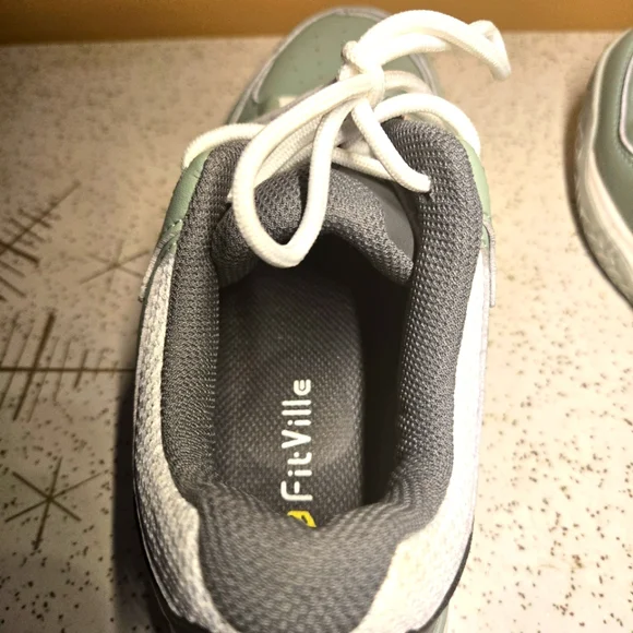 FitVille Athletic Shoes, 8.5W - Picture 6 of 8